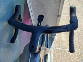 MERIDA REACTO 8000 IV3 FEGYVERSZÜRKE (EZÜST) ( (L) Országúti Shimano Ultegra Di2 tárcsafék új / garanciával ELADÓ