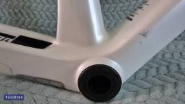 Merida Scultura 5000 Disc M/L vázszet MERIDA Scultura Országúti / Gravel / Triatlon Alkatrész, Országúti / Gravel / Váz /Vázszett / Villa karbon karbon 28" használt ELADÓ