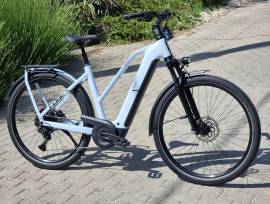 CUBE Új TOP CUBE ebike Bosch CX 5gen 100nm 800Wh LÉGRUG Elektromos Trekking/cross 25 km/h Bosch 700 + Wh nem használt ELADÓ