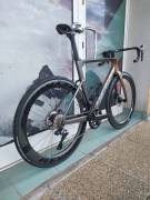 MERIDA REACTO 8000 SZIVÁRVÁNY/FEGYVERSZÜRKE (EZÜST) S,M Országúti Shimano Ultegra Di2 tárcsafék új / garanciával ELADÓ