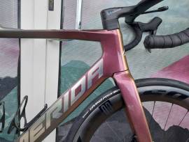 MERIDA REACTO 8000 SZIVÁRVÁNY/FEGYVERSZÜRKE (EZÜST) S,M Országúti Shimano Ultegra Di2 tárcsafék új / garanciával ELADÓ