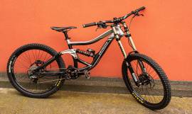 SPECIALIZED Bighit 2 Enduro / Freeride / DH 26" Shimano Saint used For Sale
