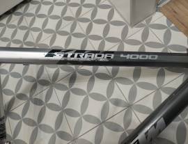 KTM 52-es országúti váz KTM Strada 4000 Országúti / Gravel / Triatlon Alkatrész, Országúti / Gravel / Váz /Vázszett / Villa használt ELADÓ