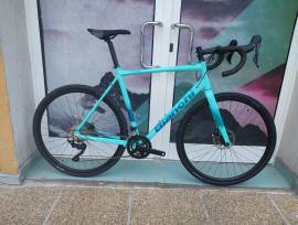 BIANCHI AKCIÓ::BIANCHI NIRONE ALLROAD DISC GRX 400 (59,61) Gravel / CX Shimano GRX disc brake new with guarantee For Sale