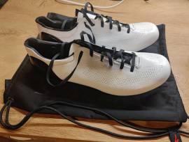 Specialized Sworks Sub6 44,5 cipő  fehér Cipő / Zokni / Kamásli 44,5 Országúti használt férfi/unisex ELADÓ