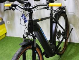 CUBE Touring Hybrid Bosch full felszerelt Elektromos Mountain Bike elöl teleszkópos Bosch használt ELADÓ