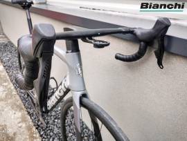 BIANCHI BIANCHI OLTRE XR4 – SRAM RIVAL AXS Road bike SRAM Rival eTap AXS disc brake used For Sale