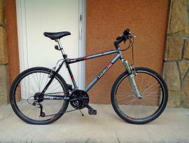 MAGELLAN Crater Mountain Bike 26" front suspension Shimano LX used For Sale