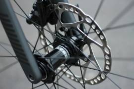 MERIDA Scultura Endurance 6000 '25 105 DI2 XL Országúti Shimano 105 Di2 tárcsafék nem használt ELADÓ