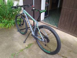 SCOTT Scale 960 Mountain Bike elöl teleszkópos Shimano SLX Shadow használt ELADÓ