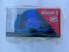 Új 100% Accuri 2 világoskék, kék tükrös lencsés szemüveg, védőszemüveg 100% Strata 2 Eyewear / Sunglasses DH new / not used For Sale