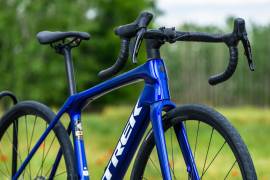 TREK Domane SL6 Di2 (2024) Országúti Shimano 105 Di2 tárcsafék használt ELADÓ