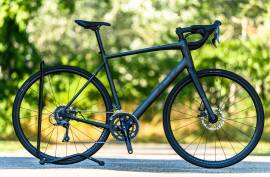 TREK Domane AL2 2024 Országúti Shimano Claris használt ELADÓ