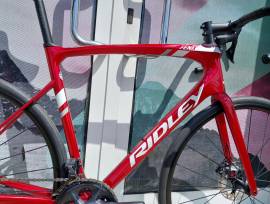 RIDLEY Fenix Carbon,Ultegra 8100 Di2 (M ) ( 0 km AKCIÓS) Road bike Shimano Ultegra Di2 disc brake new with guarantee For Sale