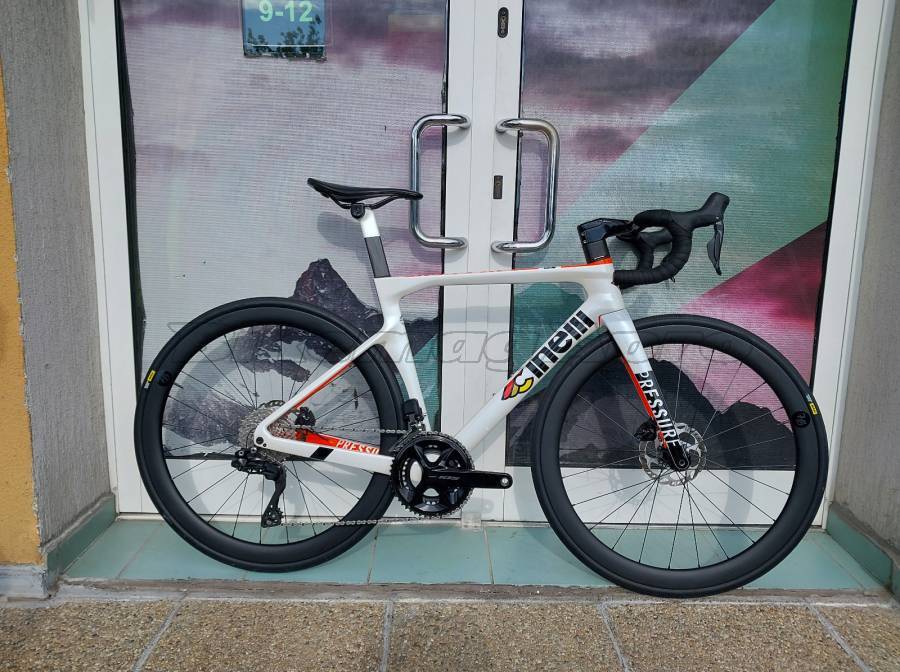 CINELLI Presure Carbon 105 DI2, (S 50) ( 0 km Teszt kerékp Road bike Shimano 105 Di2 disc brake new with guarantee For Sale