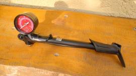 Magura TS8 29 teleszkóp + Rock Shox pumpa  Magura TS8 29 Mountain Bike Alkatrész, MTB Villa / Rugóstag villa 29" 80-100 mm használt ELADÓ