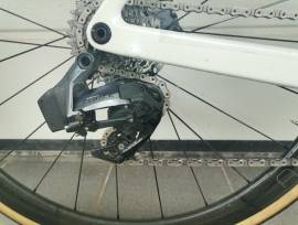 SCOTT Addict rc10 Országúti SRAM Force eTap AXS tárcsafék használt ELADÓ