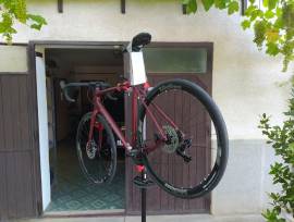 KROSS Vento 5.0 Disc Road bike Shimano 105 disc brake new / not used For Sale