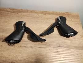 Újszerű Ultegra 6800 fékváltókarok  ST-6800 Országúti / Gravel / Triatlon Alkatrész, Országúti Fék / Fékváltókar mechanikus használt ELADÓ