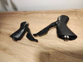 Újszerű Ultegra 6800 fékváltókarok  ST-6800 Országúti / Gravel / Triatlon Alkatrész, Országúti Fék / Fékváltókar mechanikus használt ELADÓ