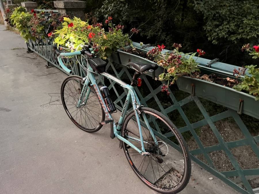 BIANCHI VIA NIRONE 7 CELESTE Road bike Shimano Claris disc brake used For Sale