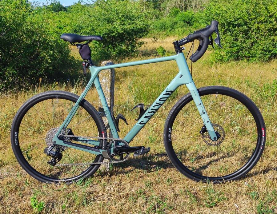CANYON CANYON GRIZL CF SRAM eTap Karbon Gravel Extrákkal Gravel / CX SRAM Rival eTap AXS disc brake used For Sale