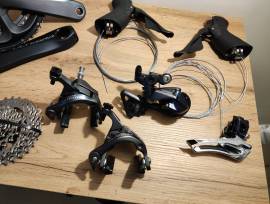 Újszerű Ultegra 8000 mechanikus szett 2×11 Ultegra 8000 Országúti / Gravel / Triatlon Alkatrész, Országúti Fék / Fékváltókar mechanikus használt ELADÓ