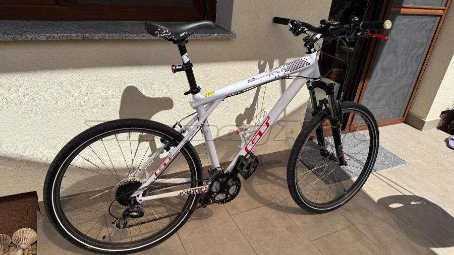 GT Avalanche 3.0 Mountain Bike 26" front suspension used For Sale