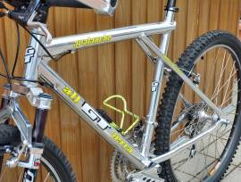 GT Avalanche Mountain Bike 26" front suspension used For Sale