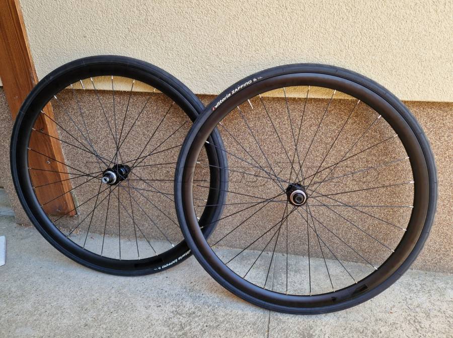 Újszerű Orbea/Shimano országúti disc kerékszett Orbea Országúti / Gravel / Triatlon Alkatrész, Országúti Kerék / Felni / Gumi 700c (622) használt ELADÓ