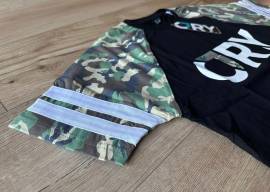 CRY brand fekete/camo slim fit póló, t-shirt (S) - Harry Main BMX