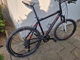 GENESIS Alu 7005 Mountain Bike 26" elöl teleszkópos Shimano Deore használt ELADÓ