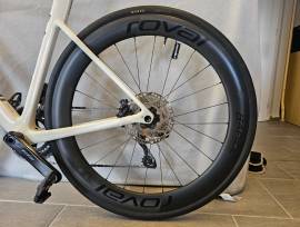 SPECIALIZED Roubaix SL8 (2024) Road bike Shimano 105 Di2 disc brake used For Sale