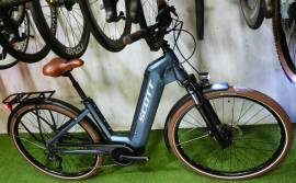 SCOTT SUB Bosch ejtett mélyvázas Elektromos Trekking/cross 25 km/h Bosch használt ELADÓ