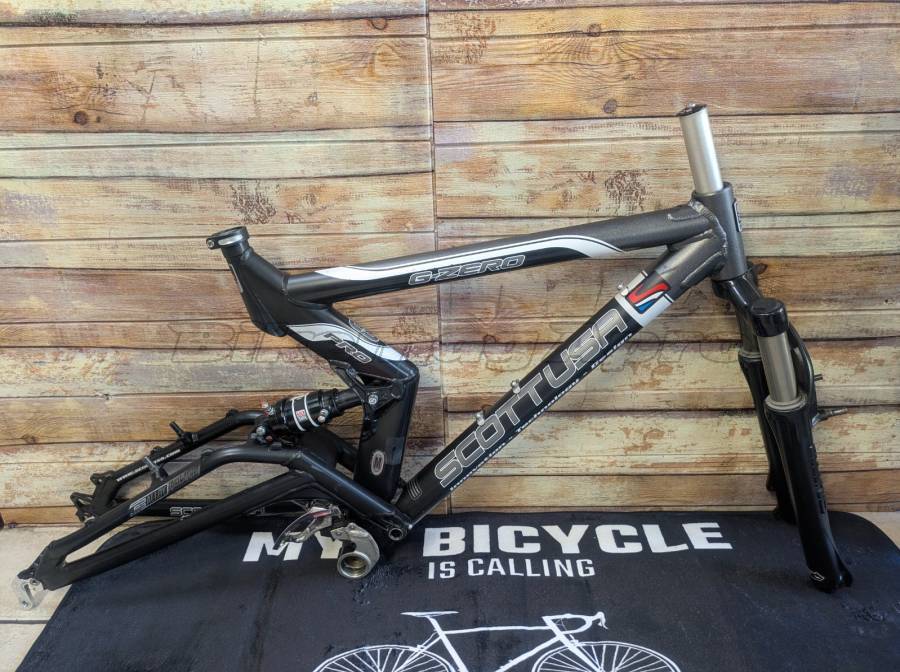 Scott G-Zero Pro össztelós váz, Rock Shox Duke teleszkóppal! SCOTT G-Zero Pro Mountain Bike Alkatrész, MTB Váz, Merev / Fully 26" 101-120 mm használt ELADÓ