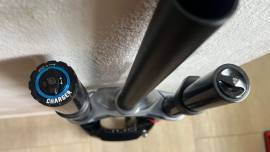 RockShox Boxxer Ultimate 27,5“,  !ÚJ! RockShox Boxxer Ultimate 27,5” Mountain Bike Alkatrész, MTB Villa / Rugóstag villa 27.5" (650b) 180 mm felett nem használt ELADÓ