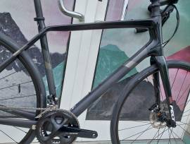 FELT Felt Performance Carbon 105 (L 56 ) ( 0 km Akciós) Országúti Shimano 105 tárcsafék új / garanciával ELADÓ