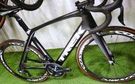 TREK MADONE 9 Di2 MAVIC COSMIC 52 SLE Road bike used For Sale