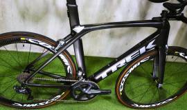 TREK MADONE 9 Di2 MAVIC COSMIC 52 SLE Road bike used For Sale