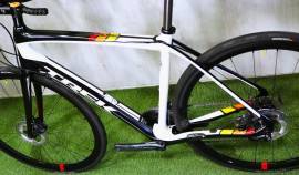 TREK DOMANE CARBON DISC ISOSPEED Road bike disc brake used For Sale