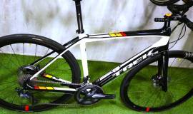 TREK DOMANE CARBON DISC ISOSPEED Road bike disc brake used For Sale