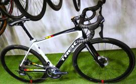 TREK DOMANE CARBON DISC ISOSPEED Road bike disc brake used For Sale