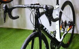 TREK DOMANE CARBON DISC ISOSPEED Road bike disc brake used For Sale