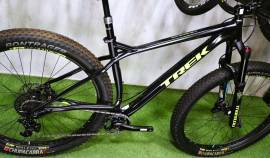 TREK STATCHE 9 29+ HARDTAIL AIR 4d ÚJ 0km M/L Mountain Bike 29" front suspension new / not used For Sale