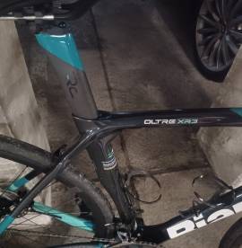 BIANCHI Oltre XR3 Országúti Shimano Ultegra tárcsafék használt ELADÓ