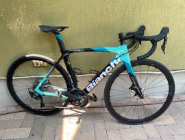 BIANCHI Oltre XR3 Országúti Shimano Ultegra tárcsafék használt ELADÓ