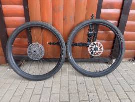 Eladó Specialized MTB kerékszett Specialized Mountain Bike Alkatrész, MTB Kerék / Felni / Gumi 29" belső nélküli használt ELADÓ
