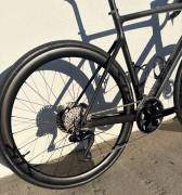 SCOTT Addict 2024 56 Új karbon kerékszettel! Országúti Shimano 105 Di2 tárcsafék használt ELADÓ