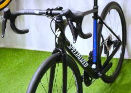 SPECIALIZED ROUBAIX EXPERT Di2 2x12 C38 Road bike disc brake used For Sale