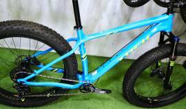TREK FARLEY 9 FATBIKE RS BLUTO AIR SRAM XD ÚJ 0km Fatbike 27.5"+ nem használt ELADÓ